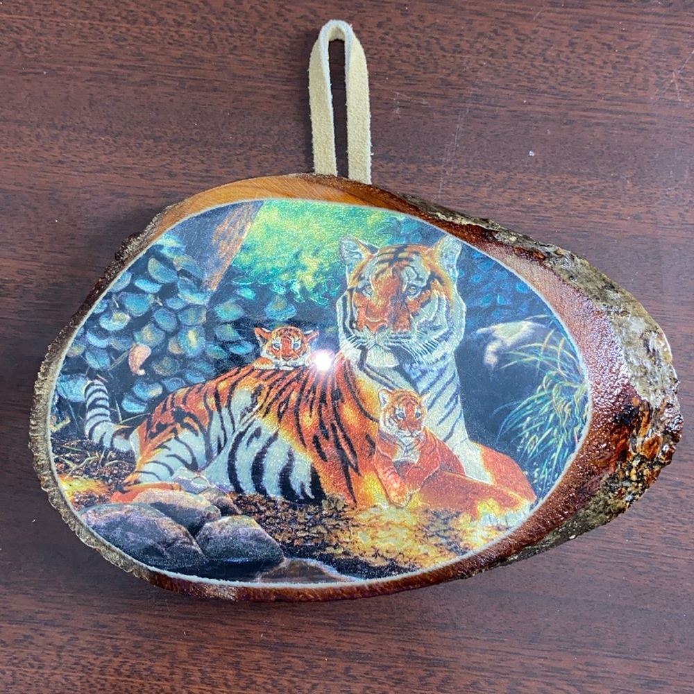 Tiger rustic plaque